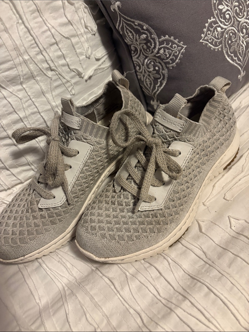 Bionica Onie Gray Knit Slip-On Athletic Sneakers
